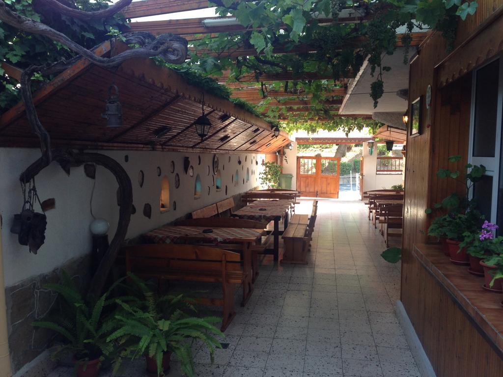 Gloria House