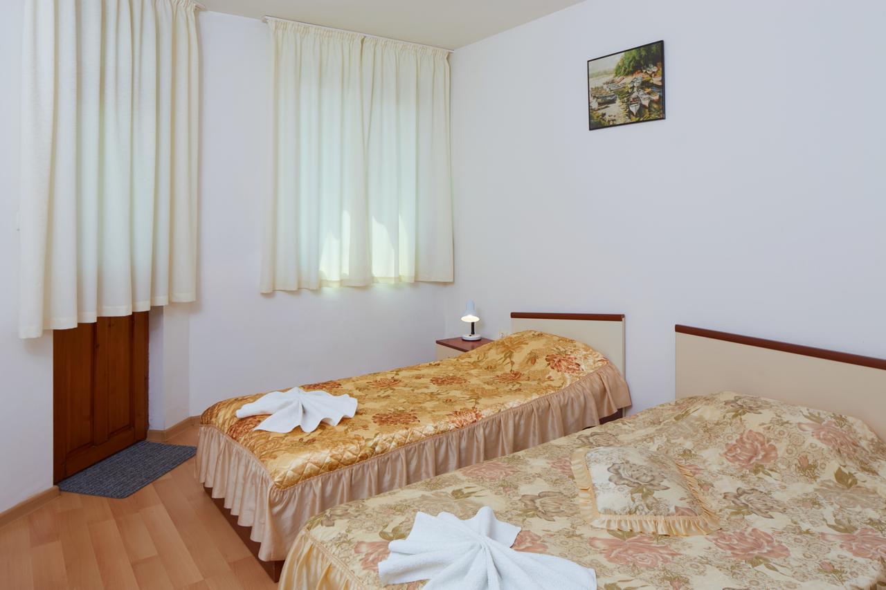 Гостьовий будинок Gloria House 2*