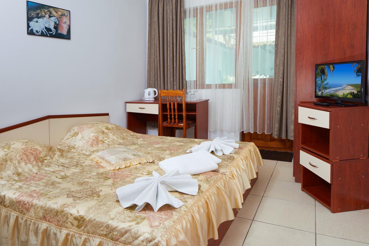 Gloria House 2* Несебир