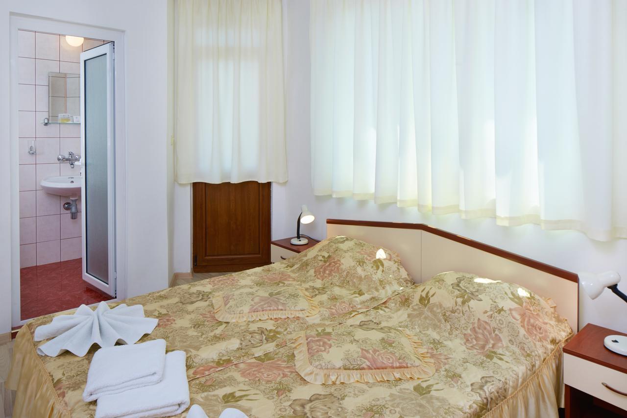 Гостьовий будинок Gloria House 2*